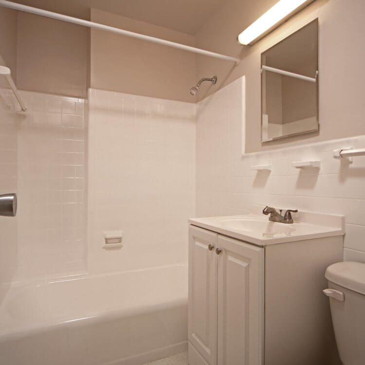 elaine bathroom