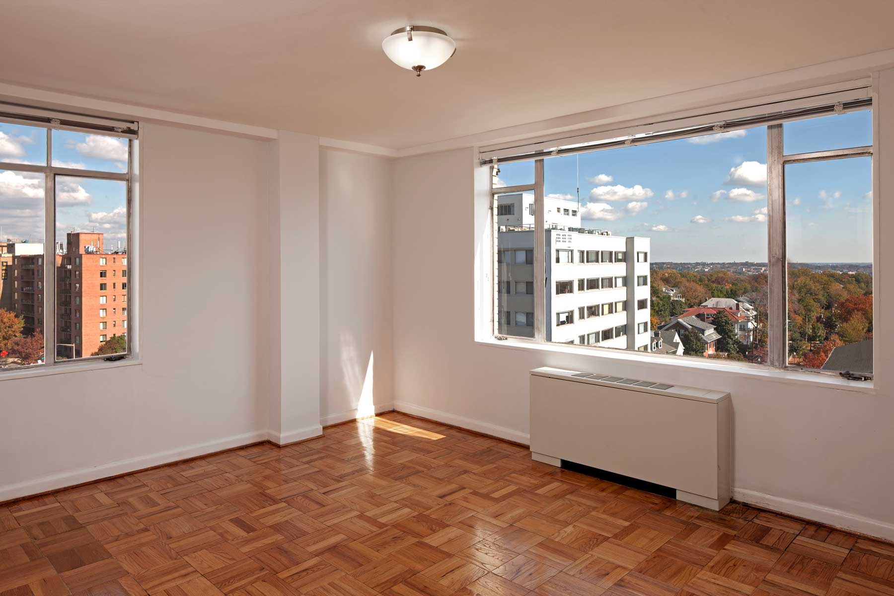 The Elaine unit with views of DC
